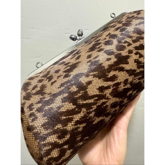 Genuine Hair On Calf-hide Handmade Tulip" Shaped Kisslock Baguette Bag - Picture 12 of 16